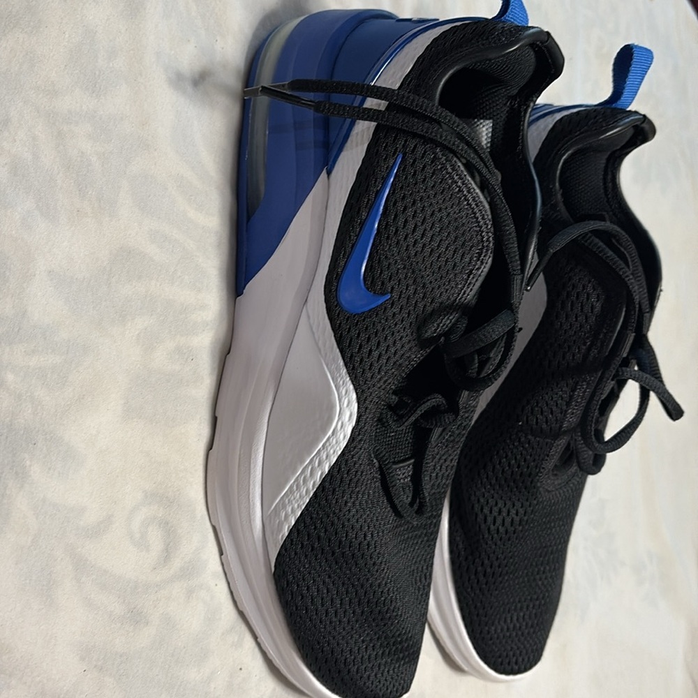 Size 8.5 men’s shoe - Picture 6 of 15